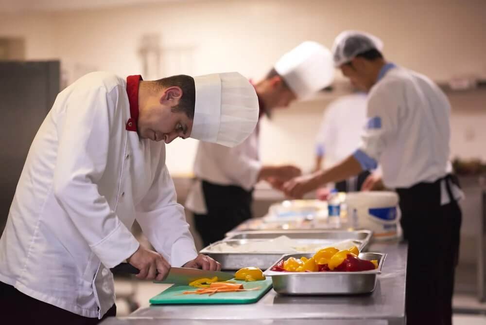 How digital tools help hotels ensure food safety and protect brand reputation